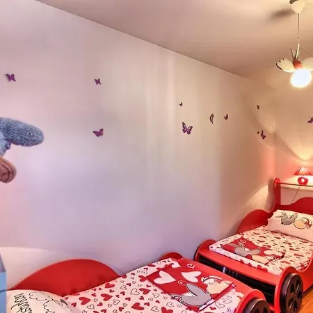 Luxury Black&white With Pool טרוגיר