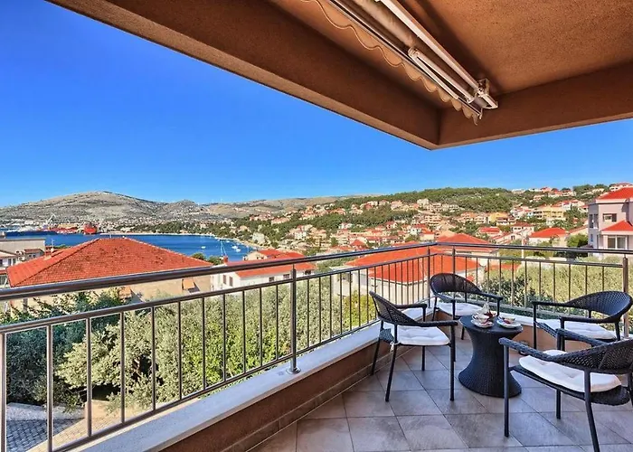 Luxury Black&white With Pool * Trogir