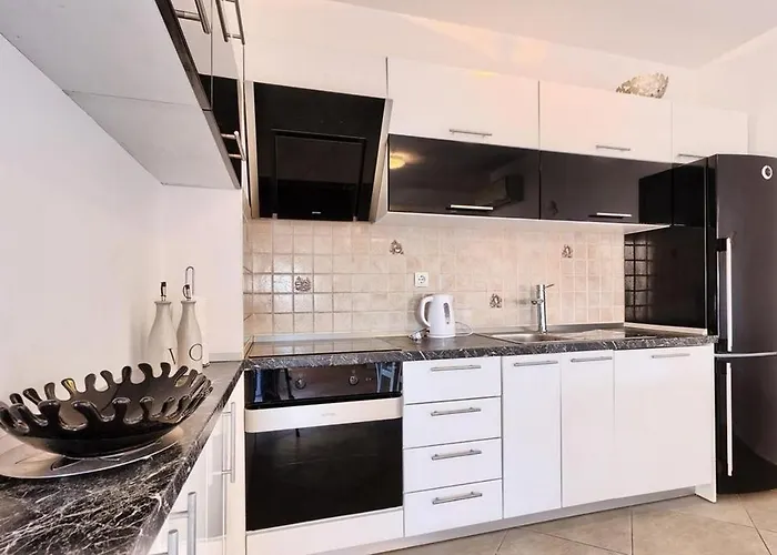 Apartment Luxury Black&white With Pool *