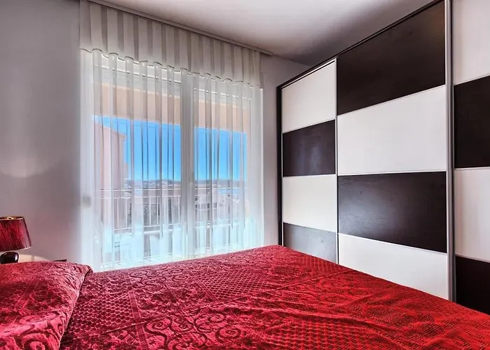 Luxury Black&white With Pool Apartment *