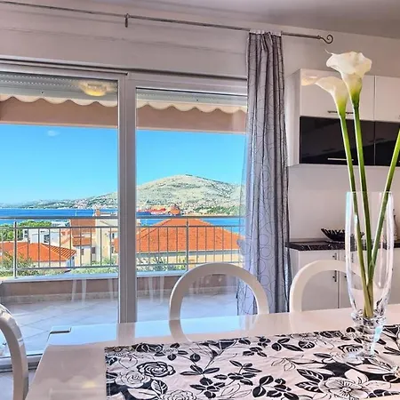 Appartement Luxury Black&white With Pool