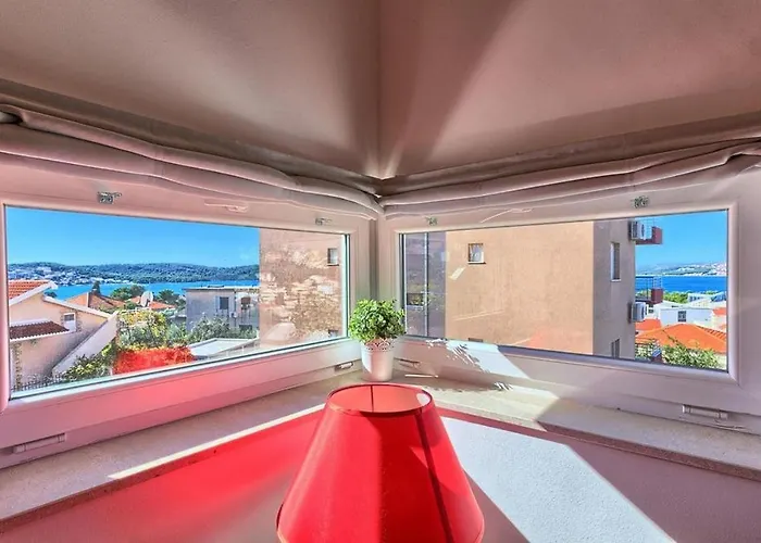 Luxury Black&white With Pool Lägenhet Trogir